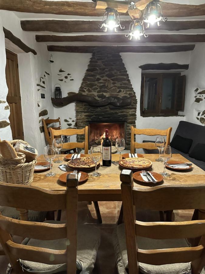 Molino Laroya Villa Bagian luar foto