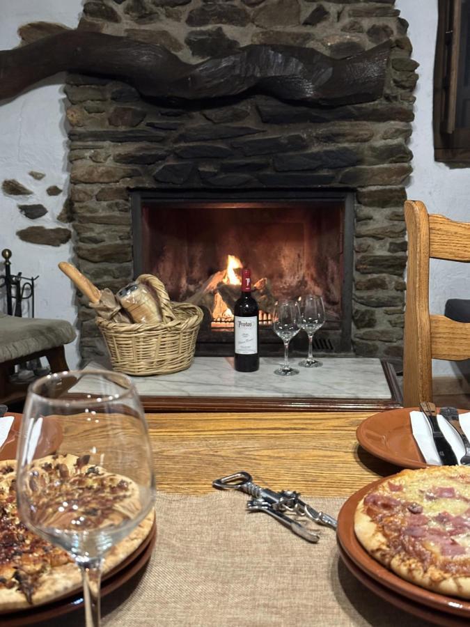 Molino Laroya Villa Bagian luar foto